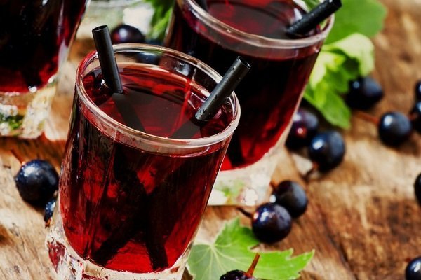 Сок из черной смородины