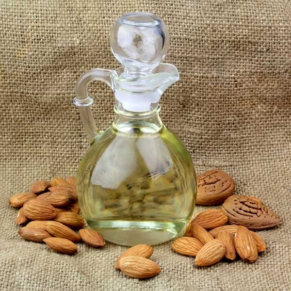 Чем полезно миндальное масло для кожи лица?