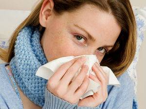 Насморк у девушки